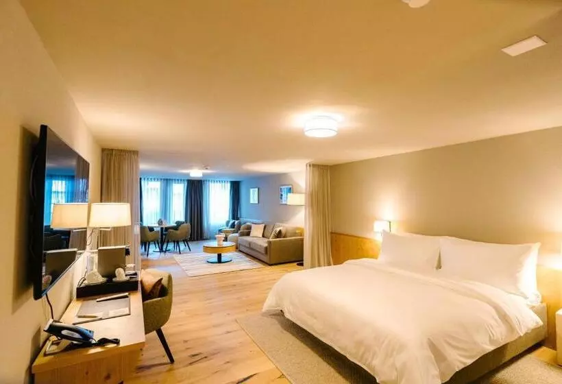 Seven Alpina Boutique