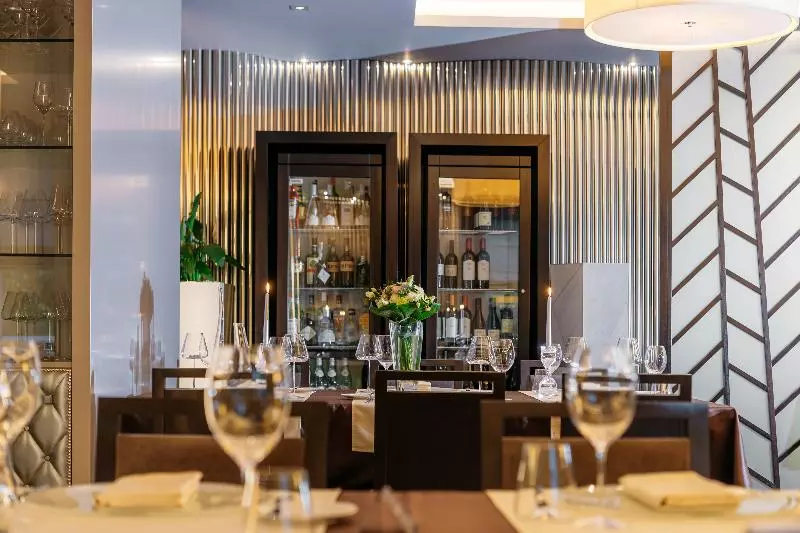 هتل Aleksander Medical & Spa