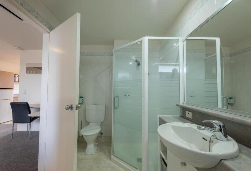 בית מלון כפרי Baywatch Motor Inn