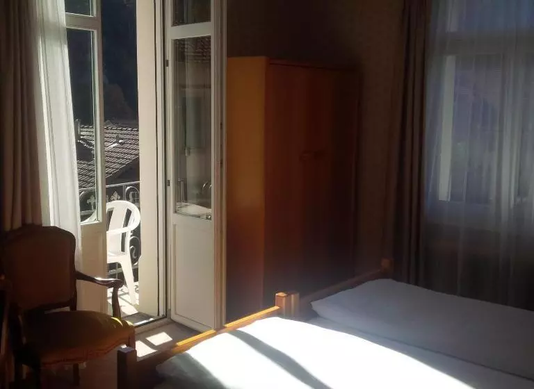 ホテル De La Paix