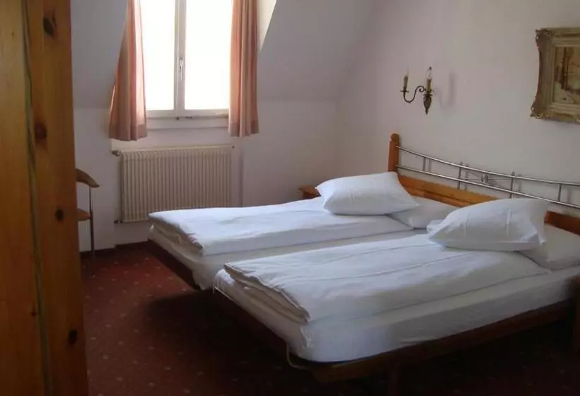 ホテル De La Paix