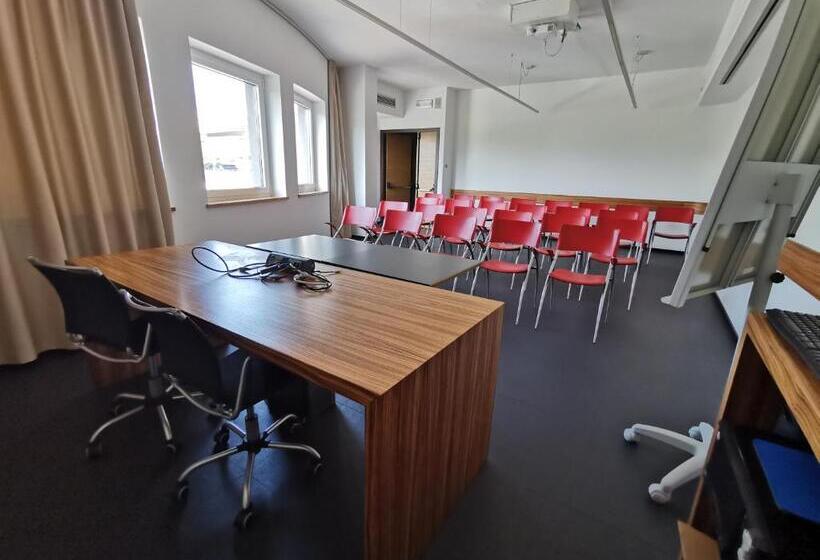 هتل Europa Belluno