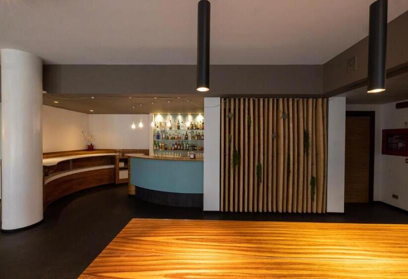 هتل Europa Belluno