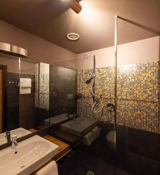 هتل Europa Belluno