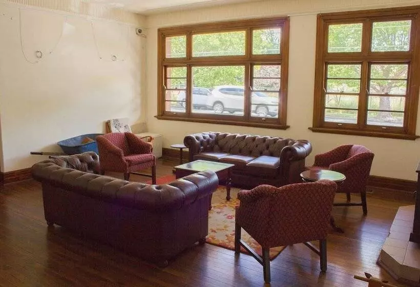 فندق Gardners Inn