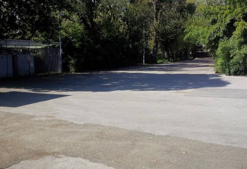 فندق Hambros Il Parco In Villa Banchieri