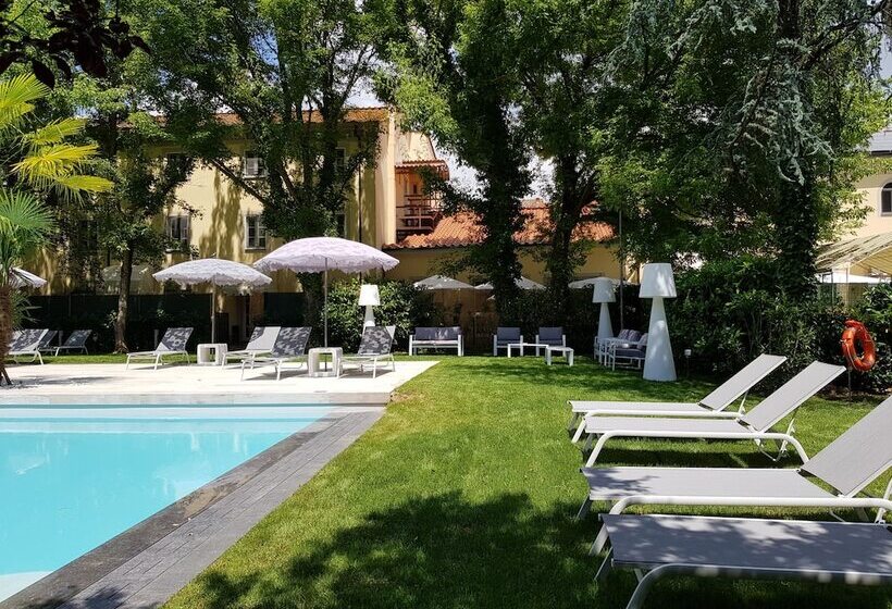 فندق Hambros Il Parco In Villa Banchieri