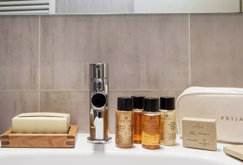 Hotel Hambros Il Parco In Villa Banchieri