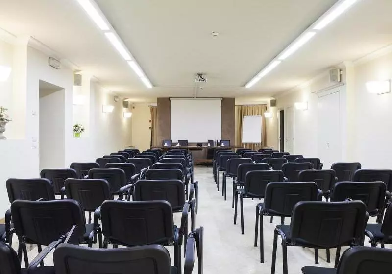 Hotel Hambros Il Parco In Villa Banchieri