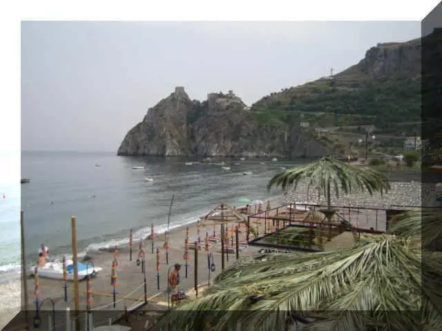 Отель La Grotta