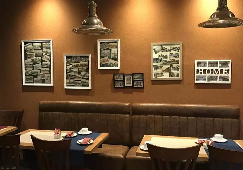 هتل Hôtel Le Caddy