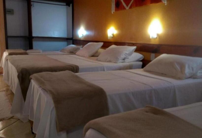 בית מלון כפרי Pousada Aldeia Portuguesa