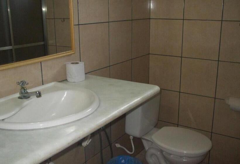 בית מלון כפרי Pousada Aldeia Portuguesa