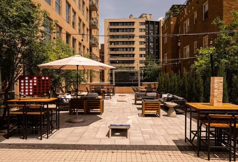 Szálloda The Fontaine