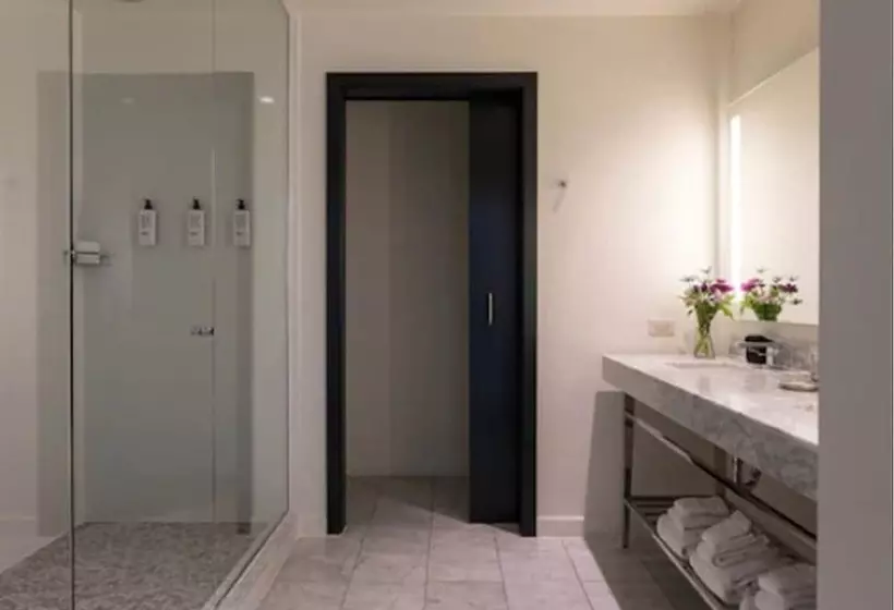 Szálloda The Fontaine