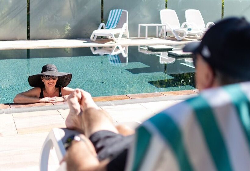 Отель The Rise  Noosa