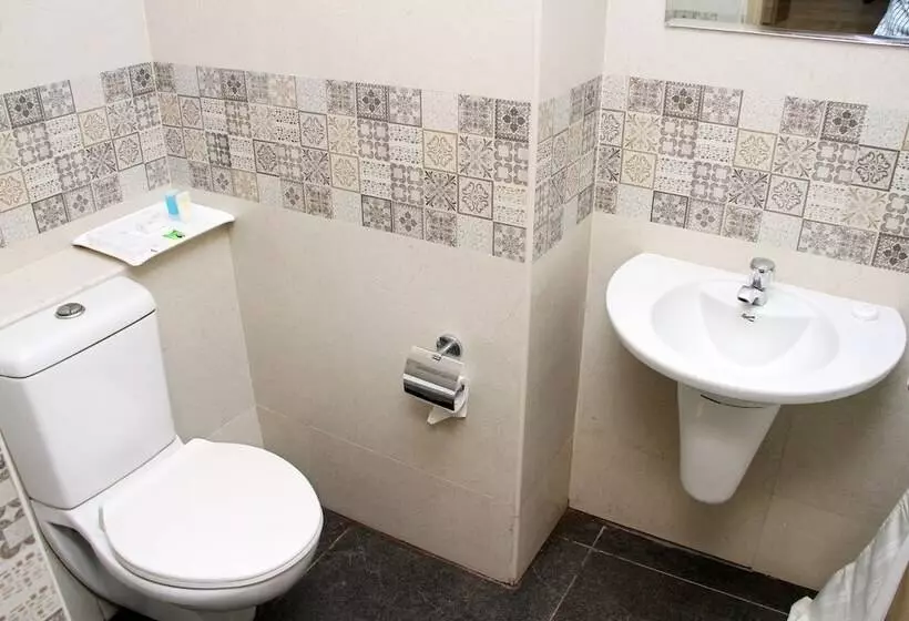 בית מלון כפרי Vinayaga By Poppys, Kumbakonam