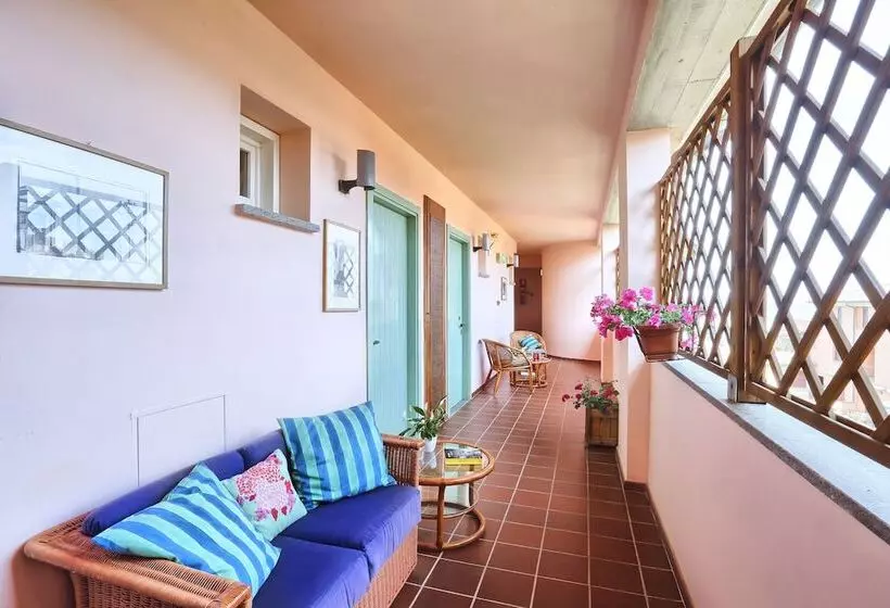 בית מלון כפרי Yacht Club