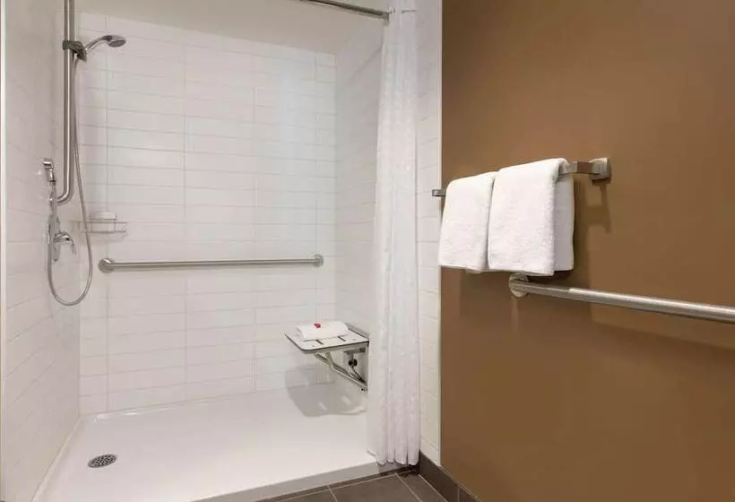 Microtel Inn And Suites By Wyndham Weyburn