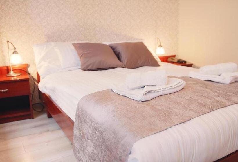 ホテル Aqua Villa Eger