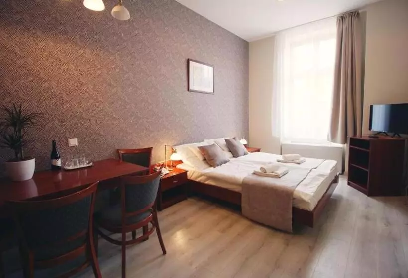 בית מלון כפרי Aqua Villa Eger