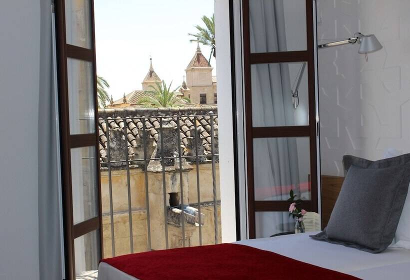 هتل Boutique Caireles