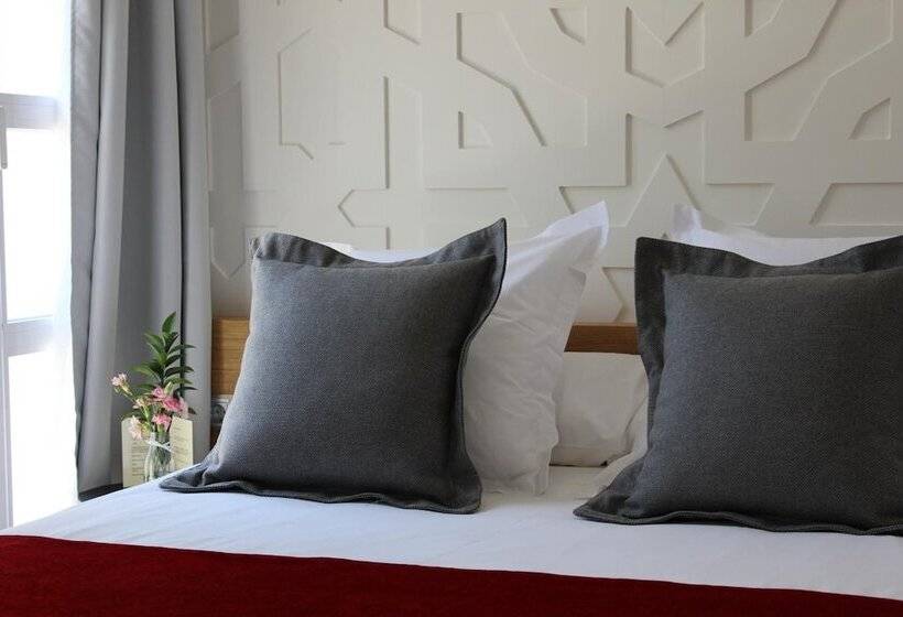 هتل Boutique Caireles