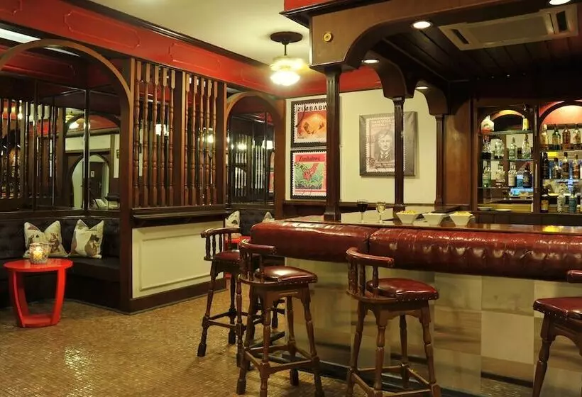 هتل Cresta Sprayview Victoria Falls