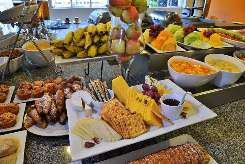 هتل Cresta Sprayview Victoria Falls