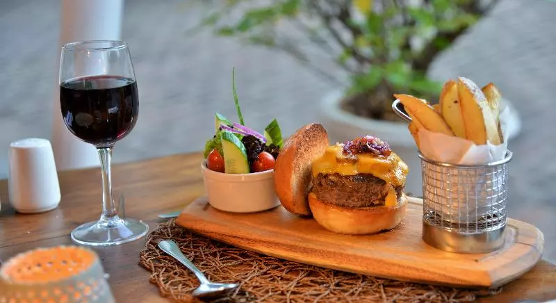 هتل Cresta Sprayview Victoria Falls