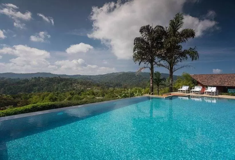 هتل Heritage Resort Coorg