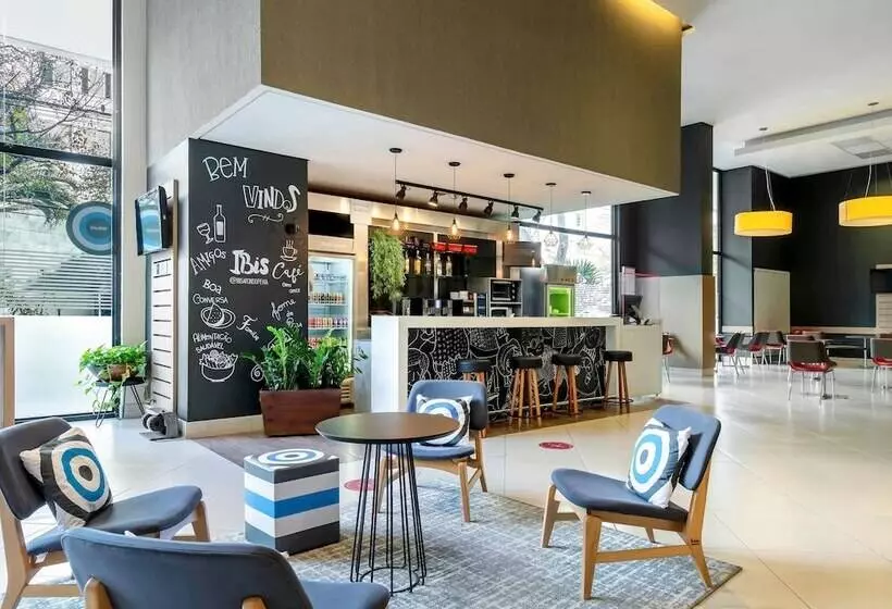 ホテル Ibis Bh Afonso Pena Savassi