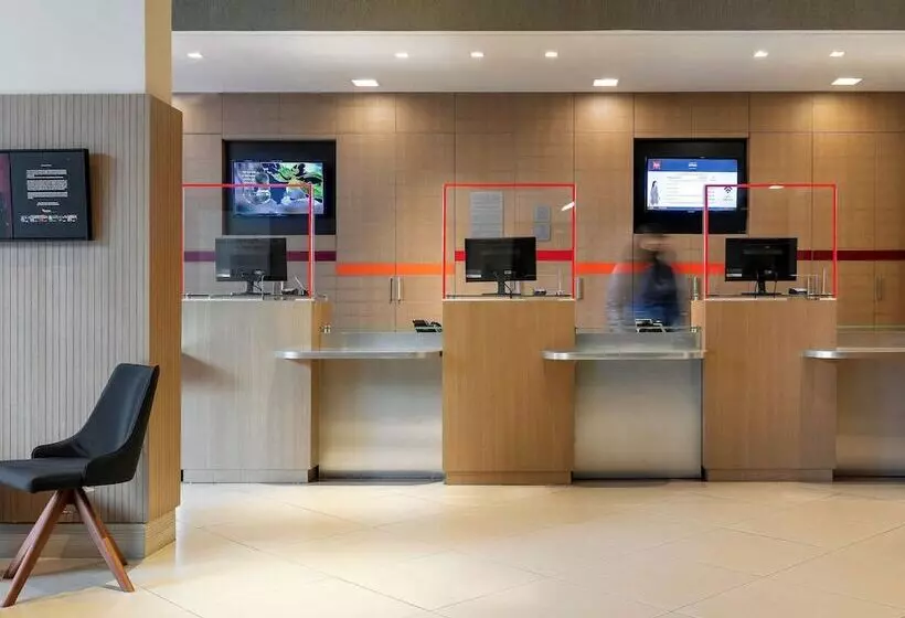 ホテル Ibis Bh Afonso Pena Savassi