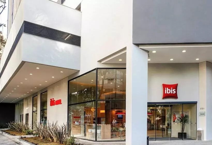 ホテル Ibis Bh Afonso Pena Savassi