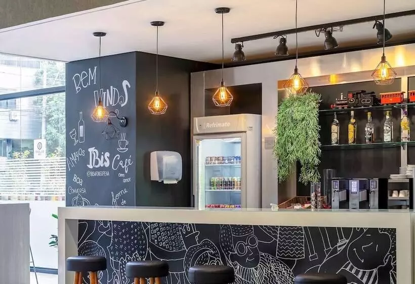 ホテル Ibis Bh Afonso Pena Savassi