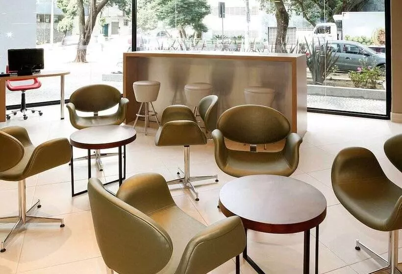 ホテル Ibis Bh Afonso Pena Savassi