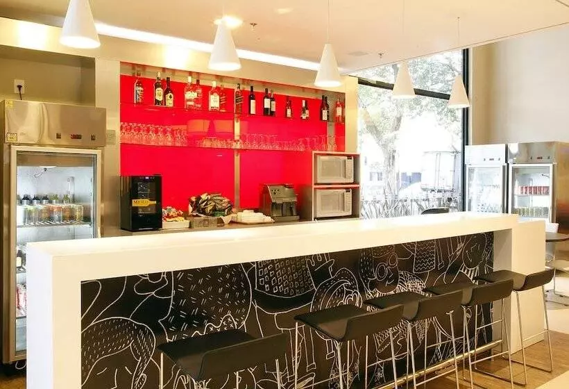 ホテル Ibis Bh Afonso Pena Savassi