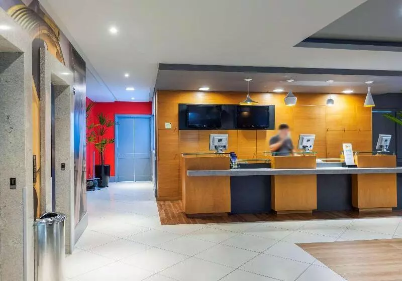 ホテル Ibis Sao Jose