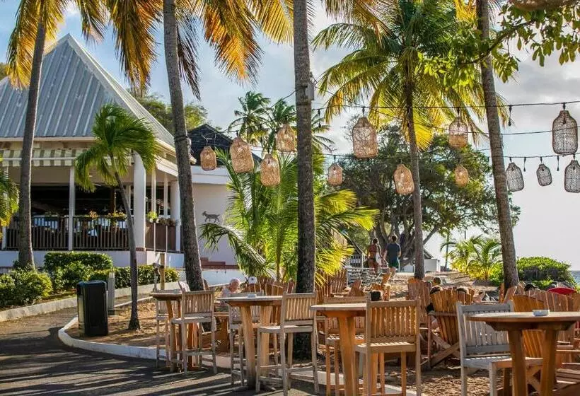 هتل Langley Resort Fort Royal