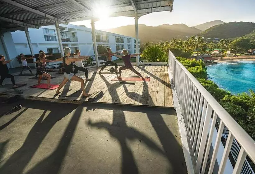 هتل Langley Resort Fort Royal