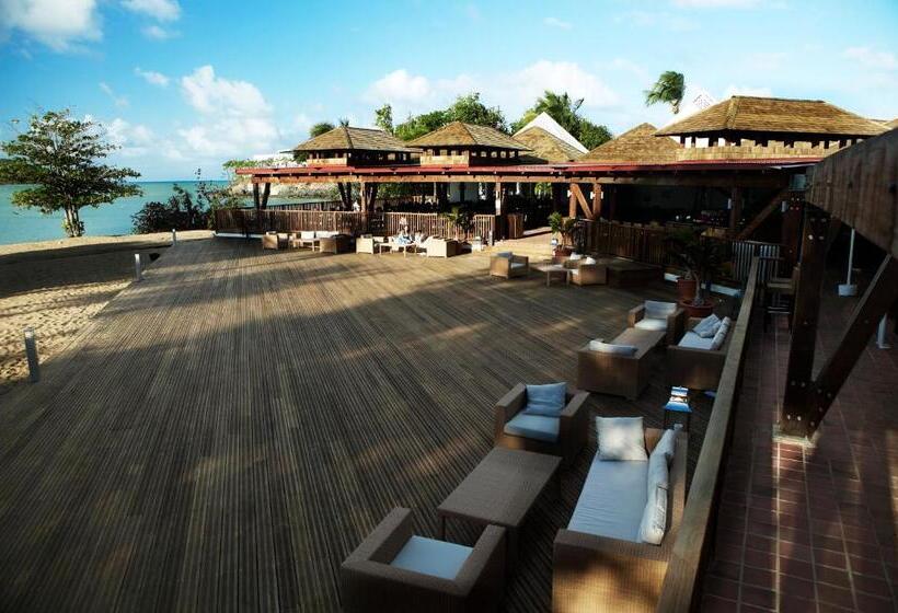 هتل Langley Resort Fort Royal