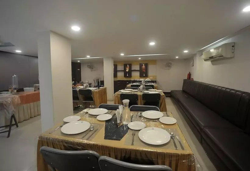 בית מלון כפרי Lee International