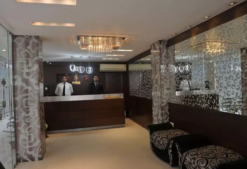 בית מלון כפרי Lee International