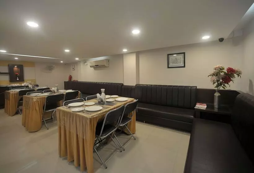 בית מלון כפרי Lee International