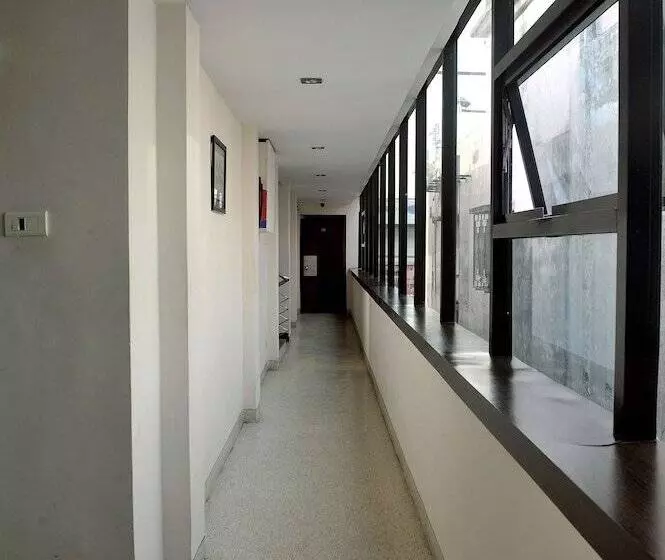 בית מלון כפרי Lee International