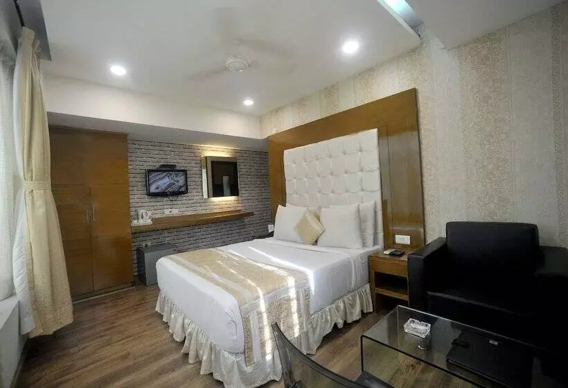 בית מלון כפרי Lee International