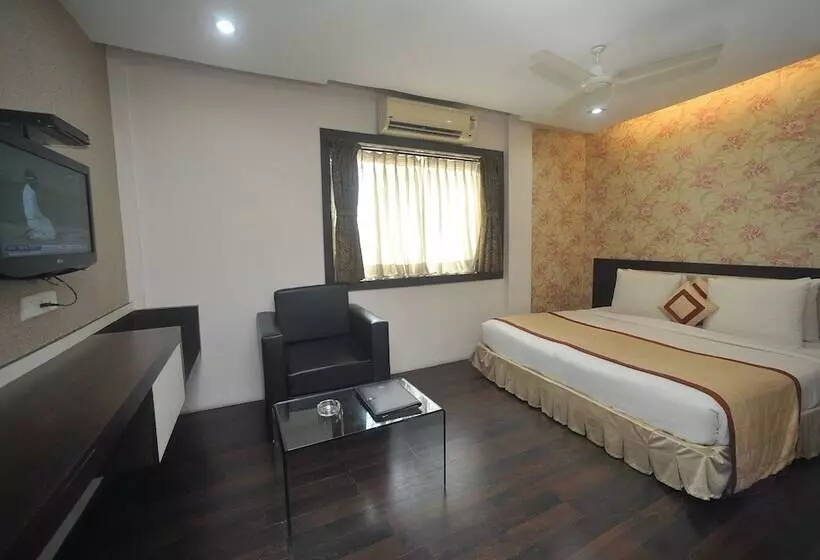 בית מלון כפרי Lee International