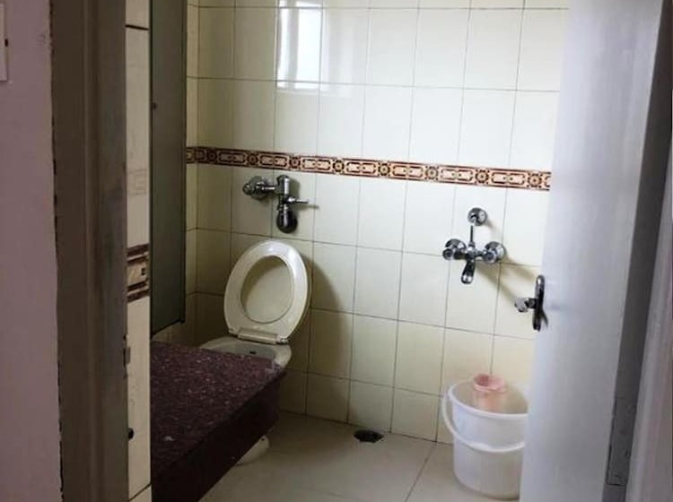 Hotel Preethi Palace