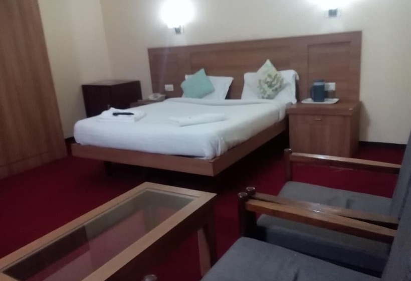 Hotel Preethi Palace