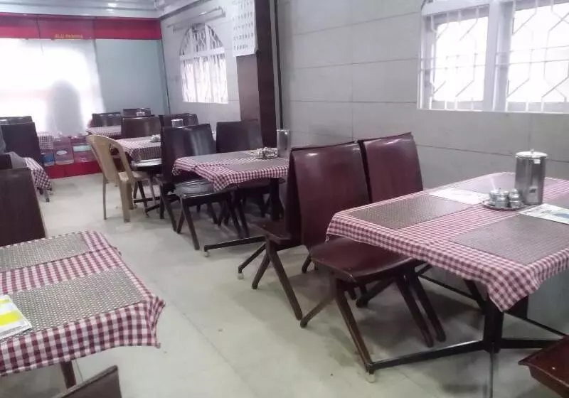 ホテル Preethi Palace